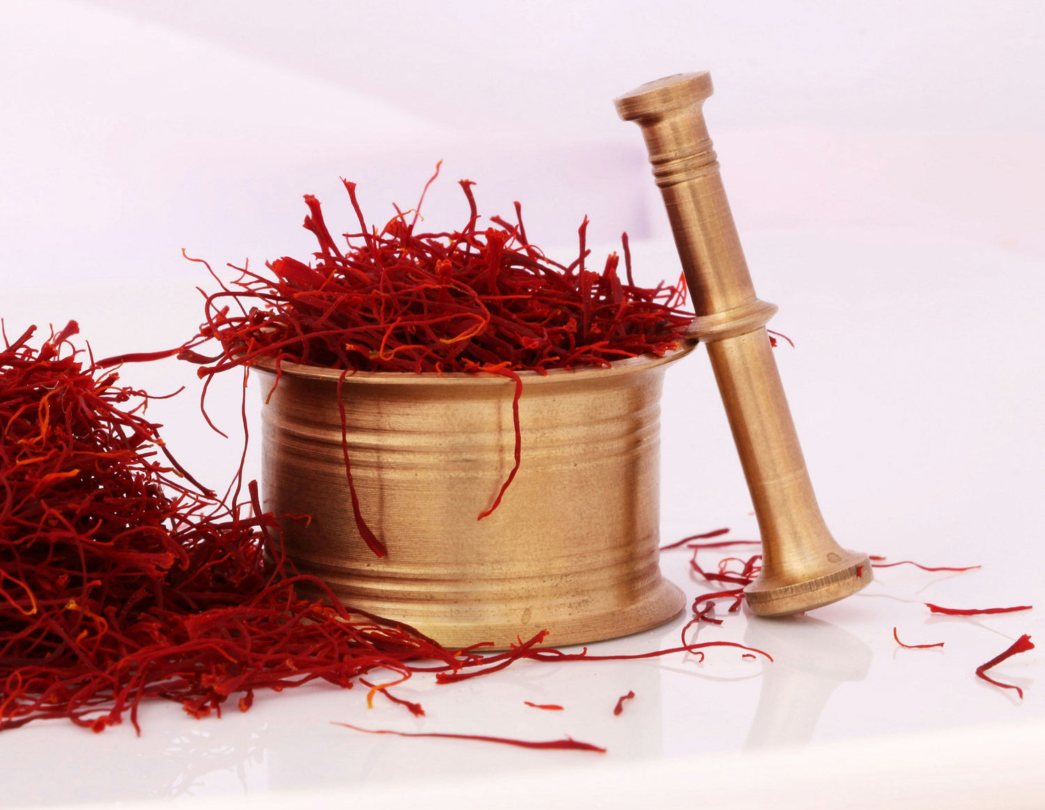 SAFFRON - AYURVEDIC SPICE THAT ILLUMINATES THE SKIN