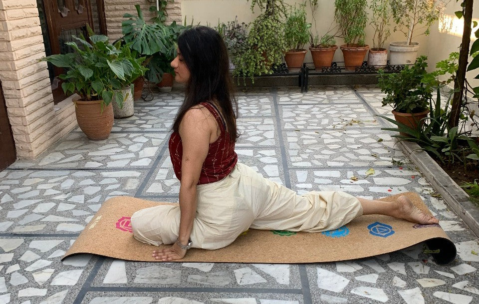 YIN YOGA AND BEAUTY CONNECTION