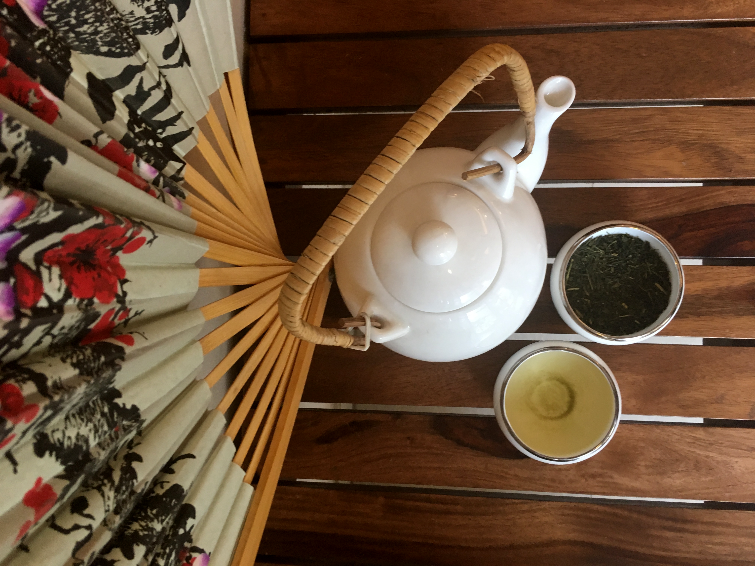 Green tea Ritual is a Japanese tradition to aesthetically enjoy relaxation, peace, calm & simply a sense of being in the company of dear one. An Oriental staple, green tea holds a ceremonial relevance & offers a host of beauty & health benefits.