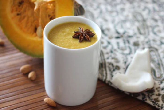 PUMPKIN-COCONUT LATTE FOR BRIGHT LUBRICATED SKIN