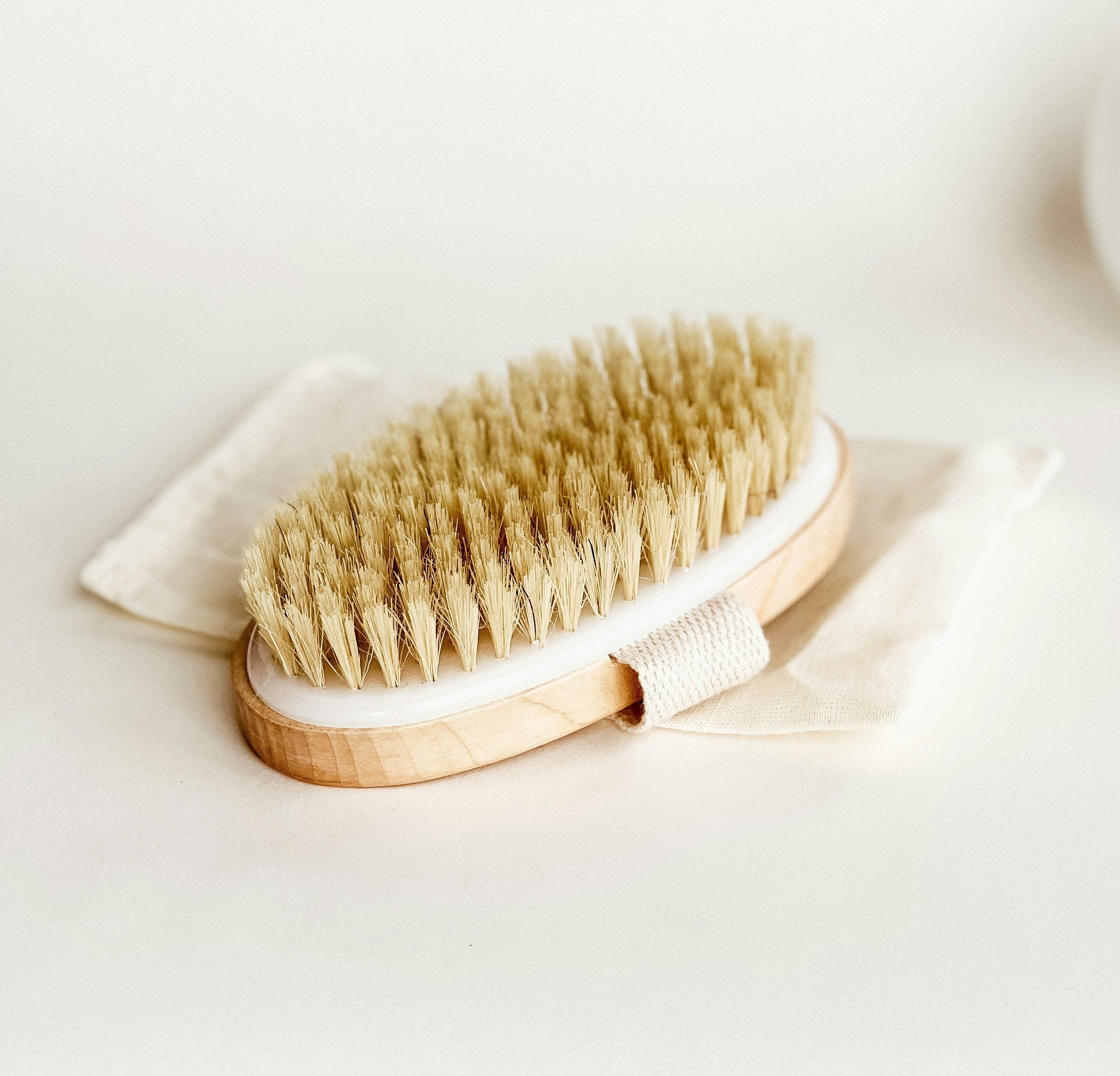 GARSHANA - AYURVEDA ART OF DRY SCRUBBING THE BODY TO REVEAL GLOWING HEALTHY SKIN